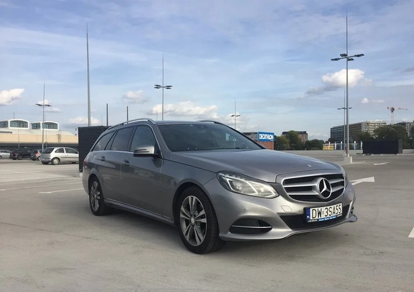 Mercedes-Benz Klasa E cena 59999 przebieg: 256400, rok produkcji 2014 z Wrocław małe 67